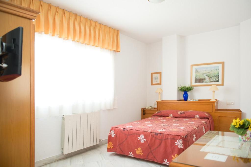 Hostal Camino Real Granada Habitación foto