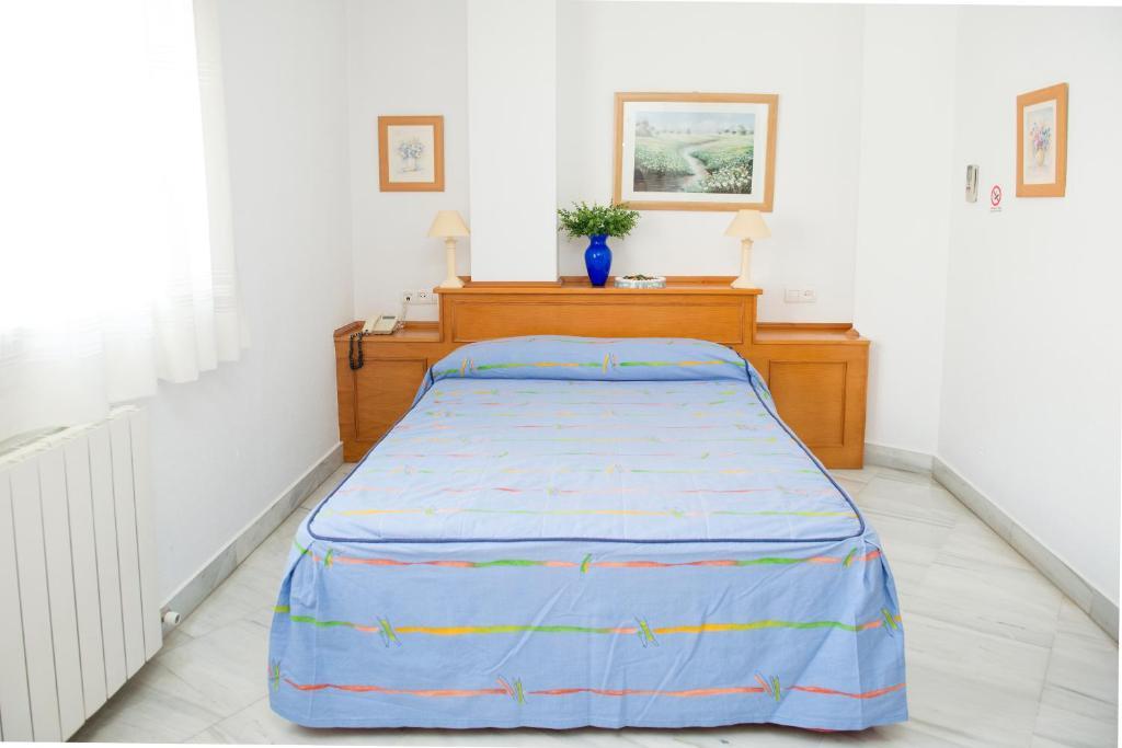 Hostal Camino Real Granada Habitación foto